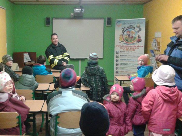 Exkurze a prohl�dka HZS St�edo�esk�ho kraje stanice Slan�